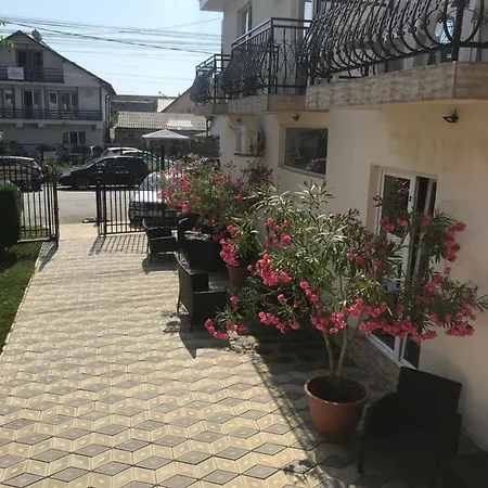 Casa Athena موتيل كوستِنيست